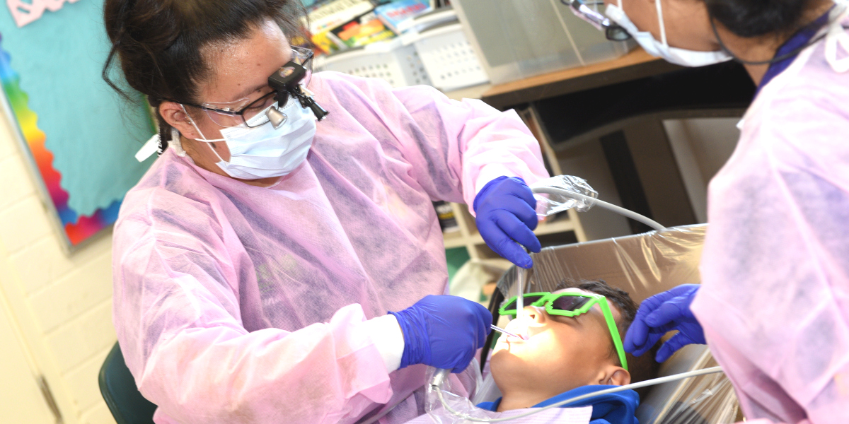 UH students teach elementary schoolers the importance of good dental health