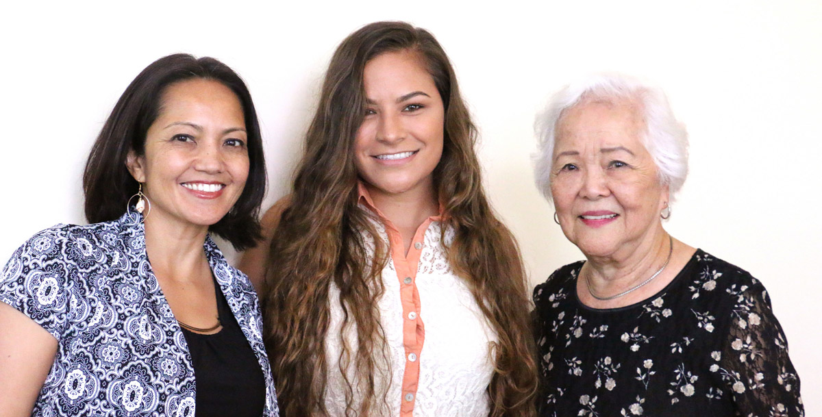 Kalei Gomes with Dr. Winona Lee, Director of ʻImi Hoʻōla, and Hazel Theodore