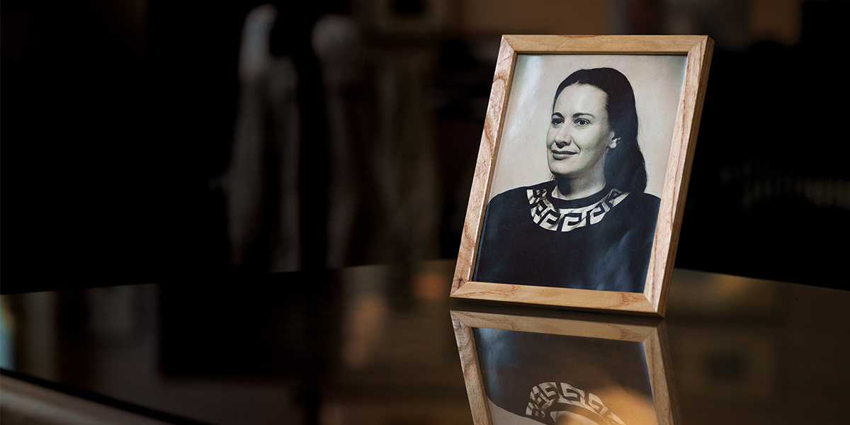 Harriet Bouslog photo on a table