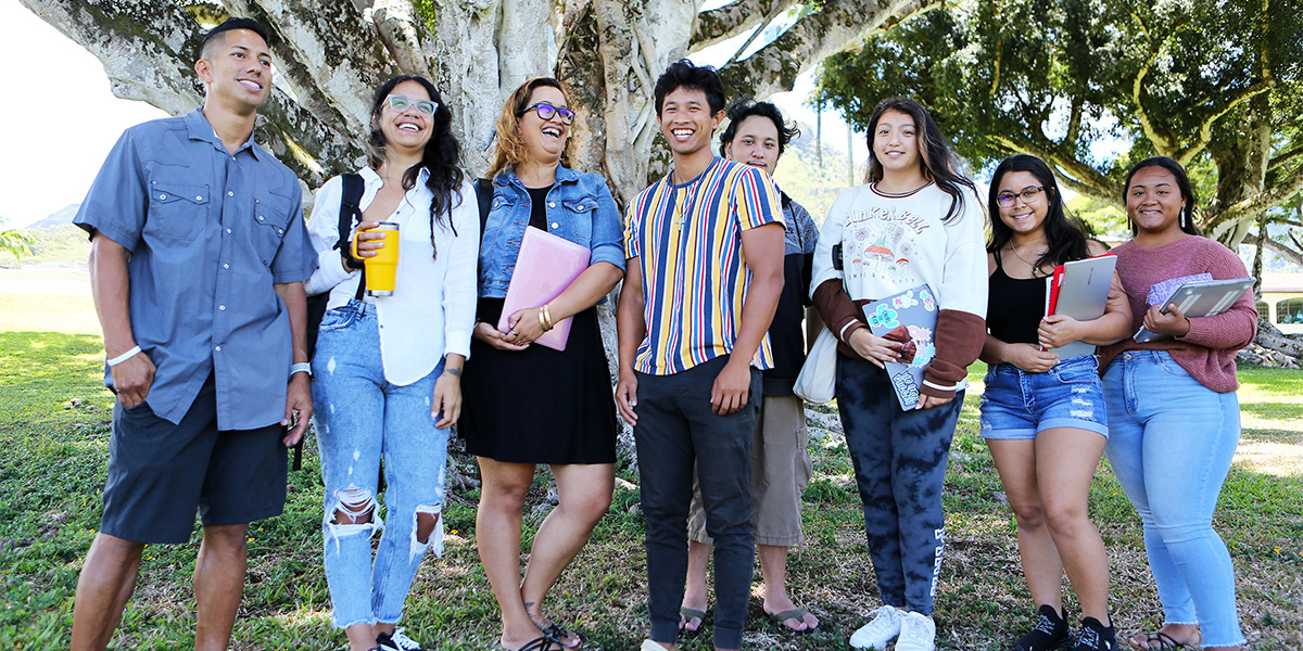 Nalu Dias and fellow students