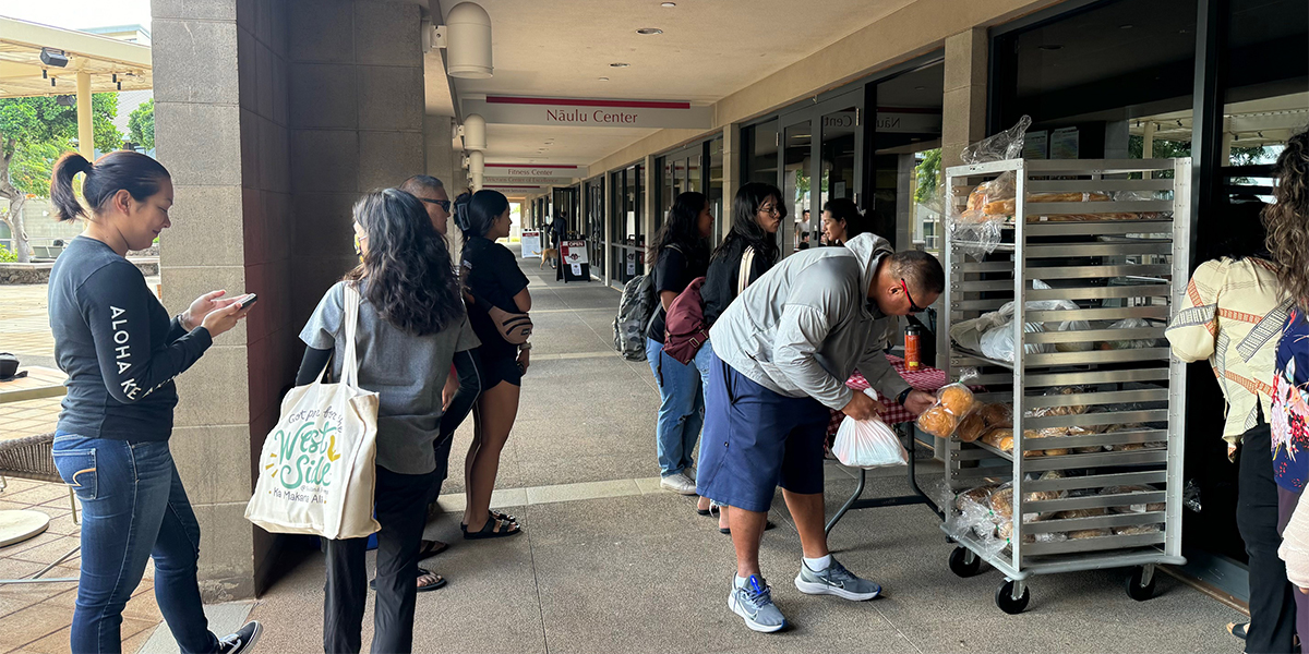 Pueo Pantry food distribution