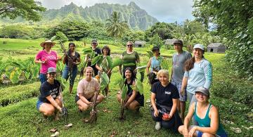 Linda Furuto and student at Kualoa Ranch