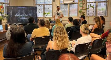 Felix Mantz in the classroom