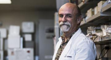 Dr. Robert Nichols