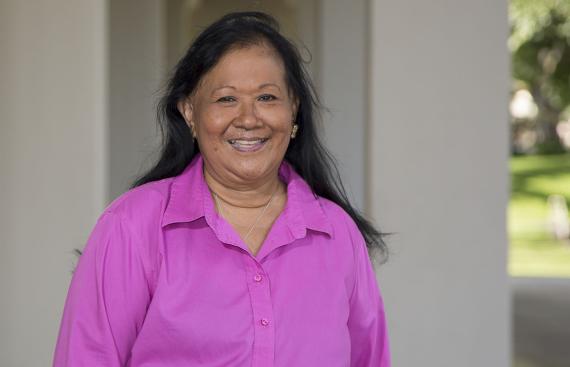 Yolanda Domingo image